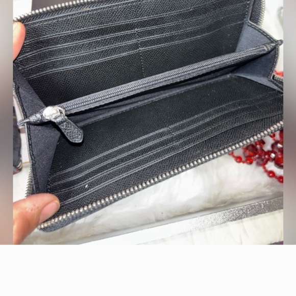 Coach Lavender Luggage Tag with Black Script Charm - Picture 10 of 15